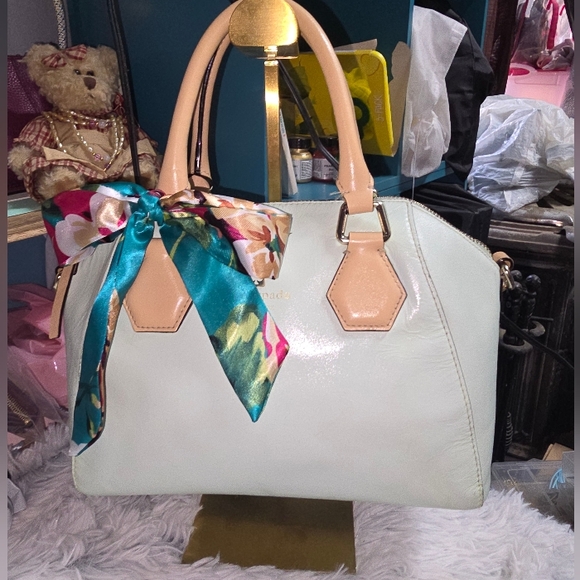 Good used condition see pics missing shoulder strap see pics - Picture 8 of 8